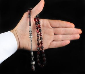 Özel Kalem İşçilikli Sıkma Kehribar Tesbih