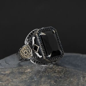 Desenli Gövdeli Zirkon Taşlı 925 Ayar Gümüş Erkek Yüzük