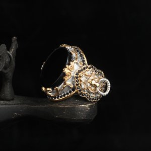 Rodaj Kaplama Oniks Taşlı Aslan Simgeli Gümüş Erkek Yüzük