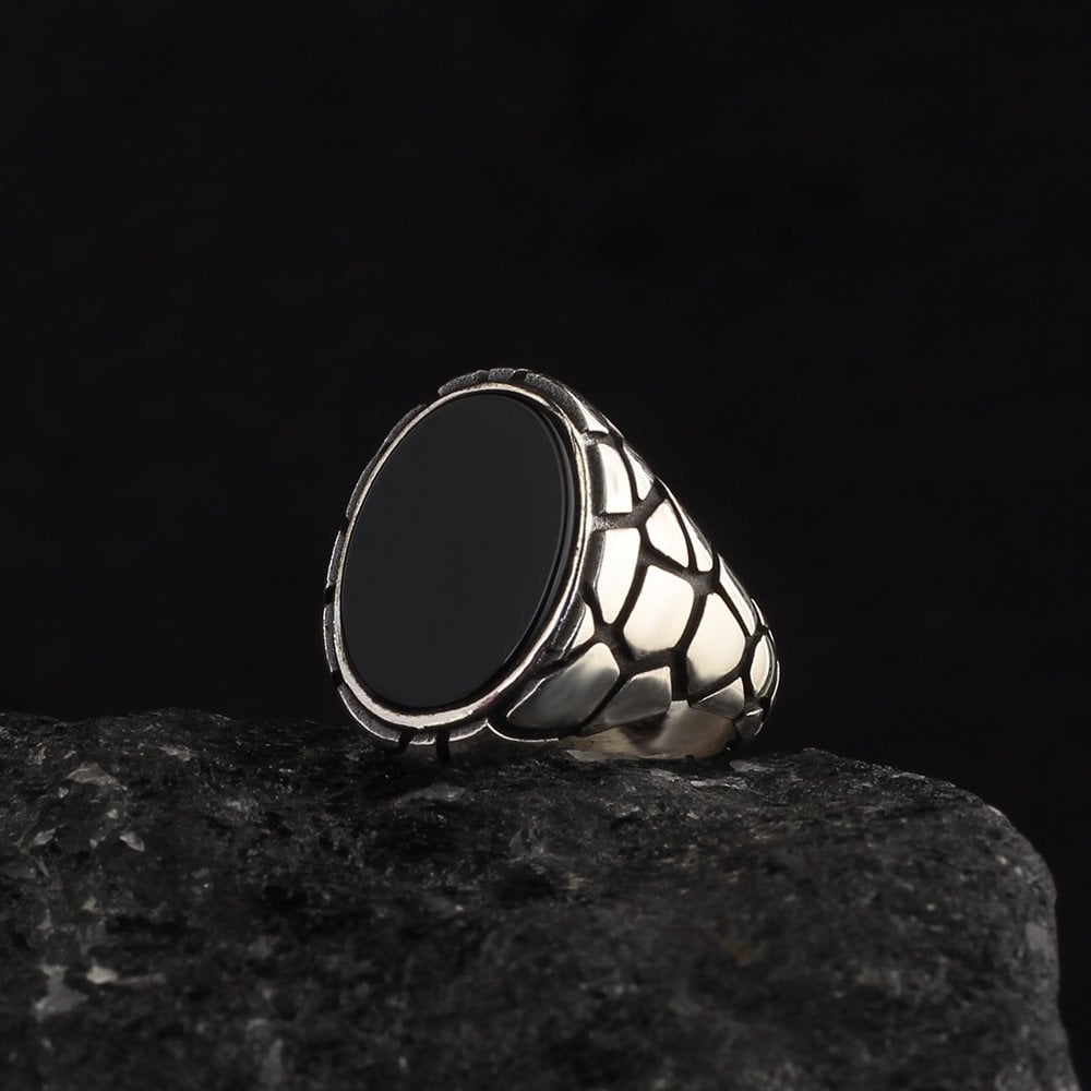Oniks Taşlı Taş Duvar Desenli 925 Ayar Erkek Gümüş Yüzük