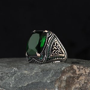 Zirkon Taşlı Desenli 925 Ayar Erkek Gümüş Yüzük