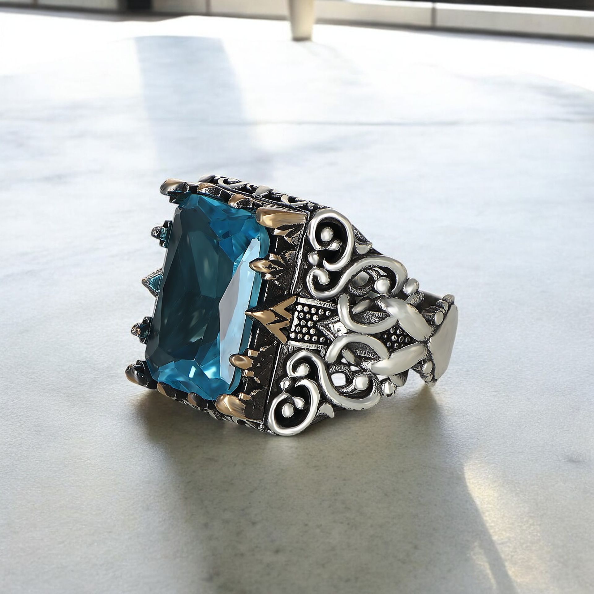 Blue Topaz  Taşlı Desenli Model Erkek Gümüş Yüzük