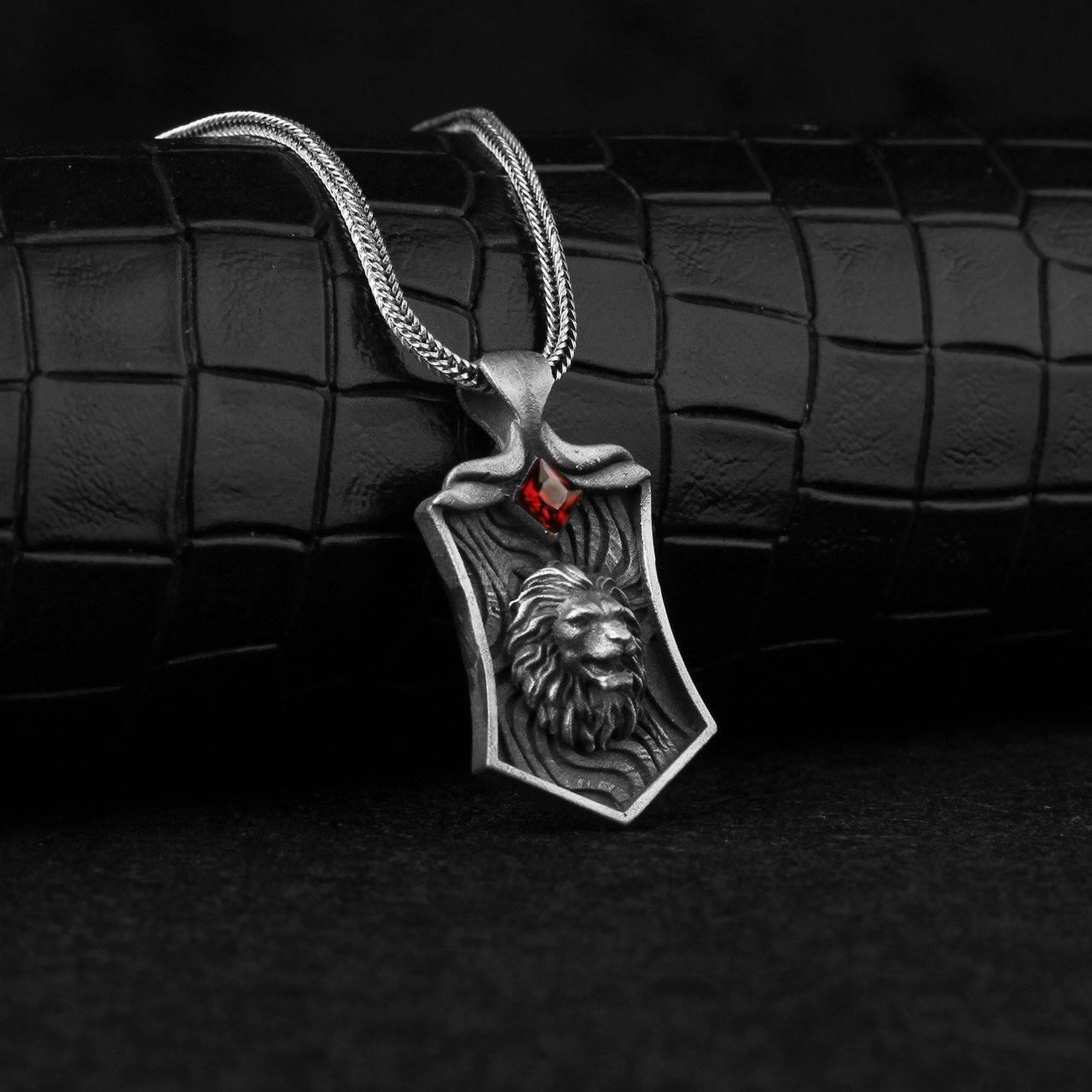 Aslan Model 925 Ayar Erkek Gümüş Kolye