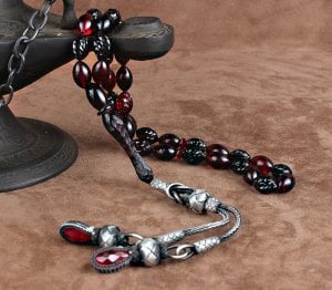 Özel Kalem İşçilikli Sıkma Kehribar Tesbih