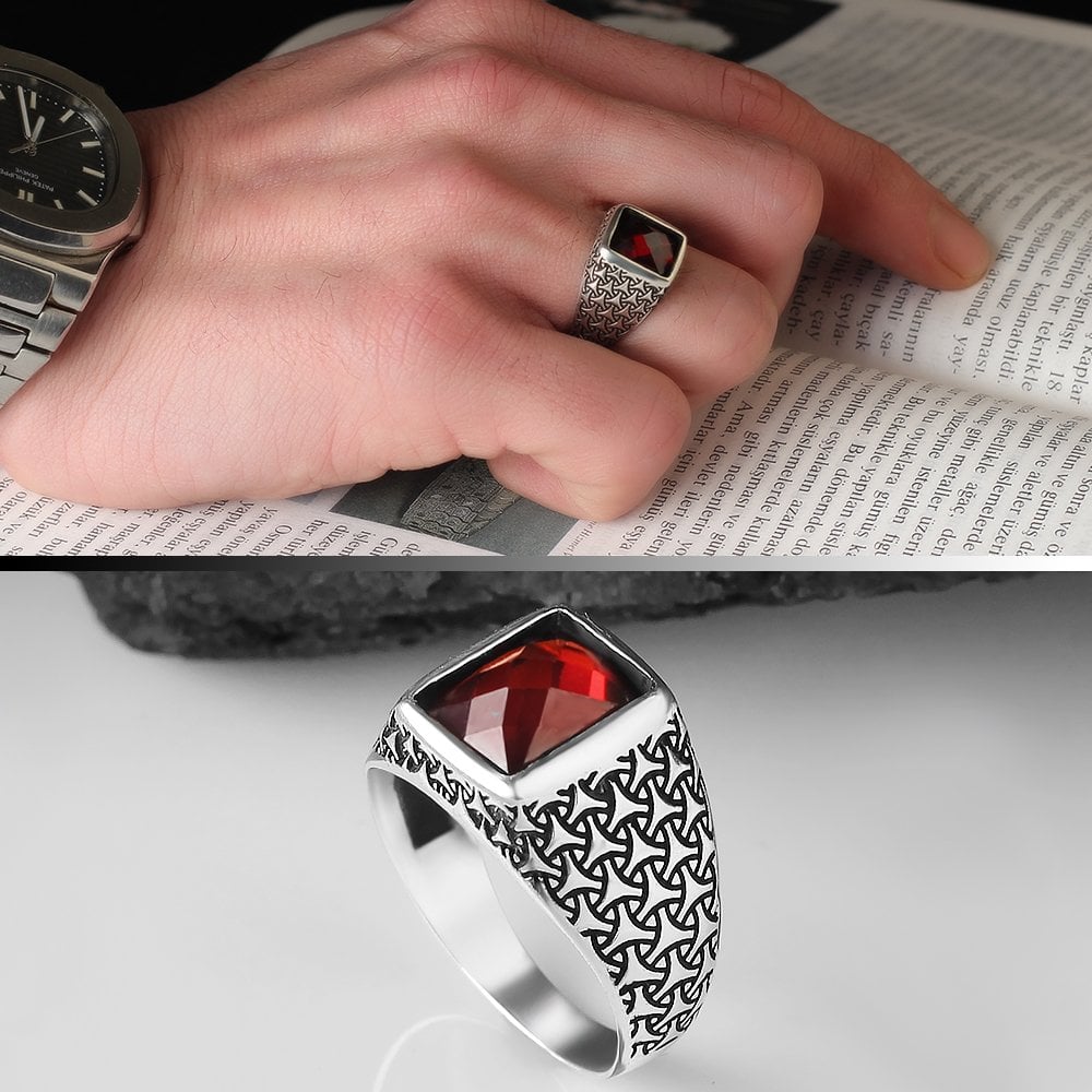 Sade Model Zirkon Taşlı 925 Ayar Erkek Gümüş Yüzük