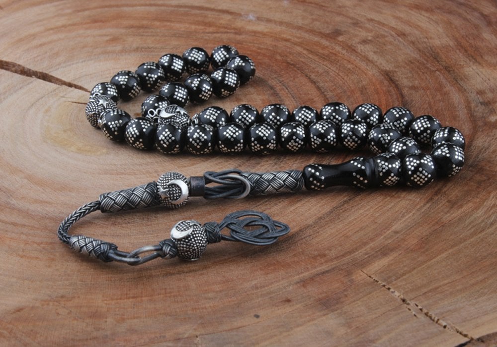 Yoğun Gümüş İşlemeli Kazaz Püsküllü Gürcistan Oltu Tesbih