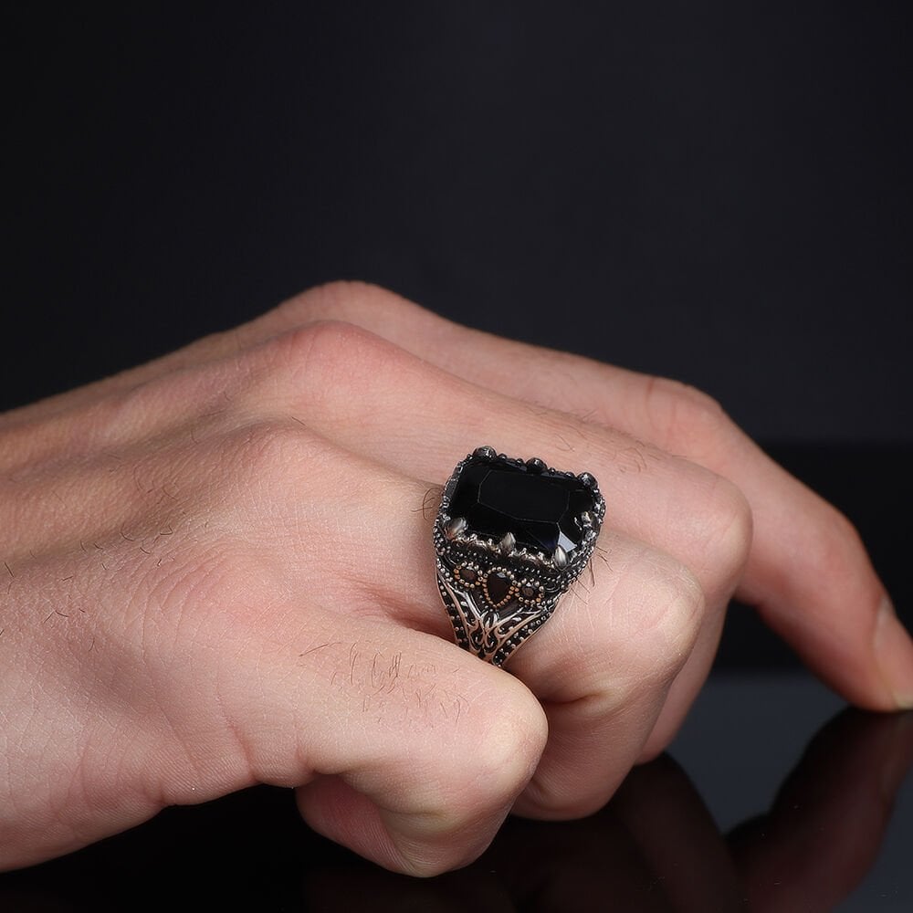 Osmanlı Motifli Kare  Kesim Zirkon Taşlı Gümüş Yüzük