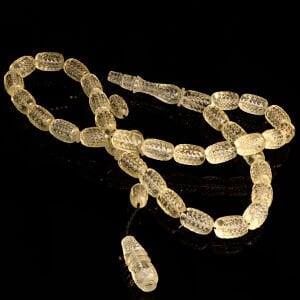 Kapsül Kesim Kalem İşlemeli Şeffaf  Damla Kehribar Tespih