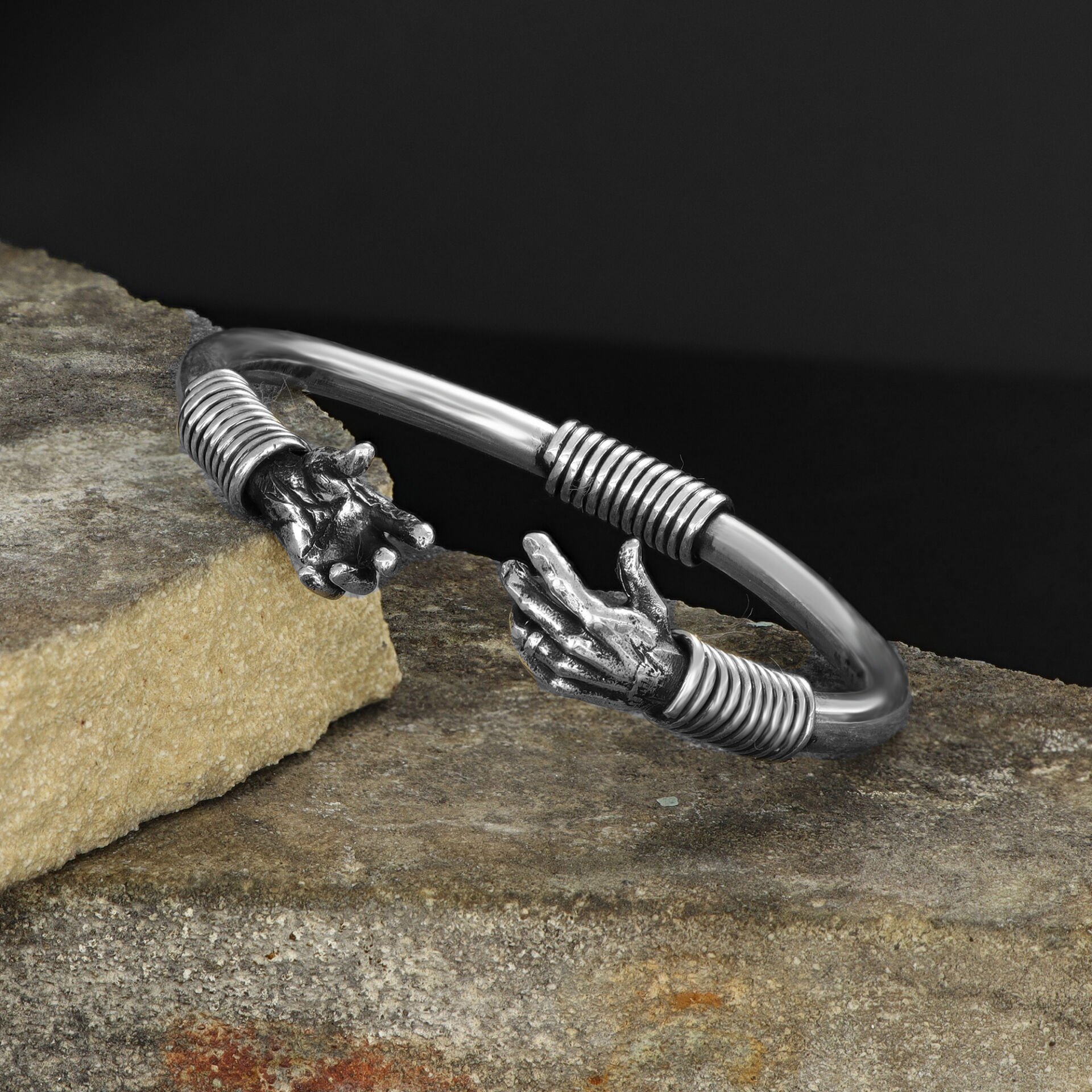 El Figürlü Tasarım 925 Ayar Gümüş Erkek Bileklik