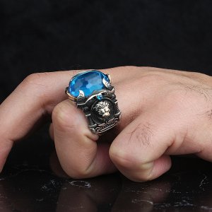 Aslan Simgeli Kristal Kesim Zirkon Taşlı 925 Ayar Gümüş Erkek Yüzük