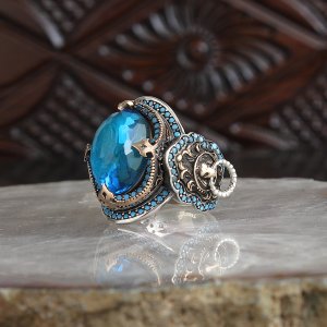 Aslan Simgeli Kristal Kesim Zirkon Taşlı 925 Ayar Gümüş Erkek Yüzük