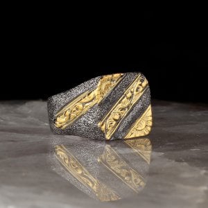 Kumlama Tekniği İle Hazırlanmış Kalem İşçilikli  Rodaj Kaplama Gümüş Yüzük