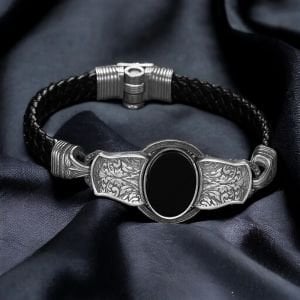 Kalem İşlemeli Oniks Taşlı Model 925 Ayar Erkek Gümüş Deri Bileklik